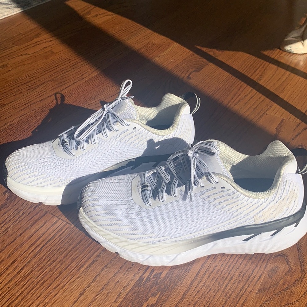 🌟 HOKA RUNNING SHOES. Sold out everywhere!🌟